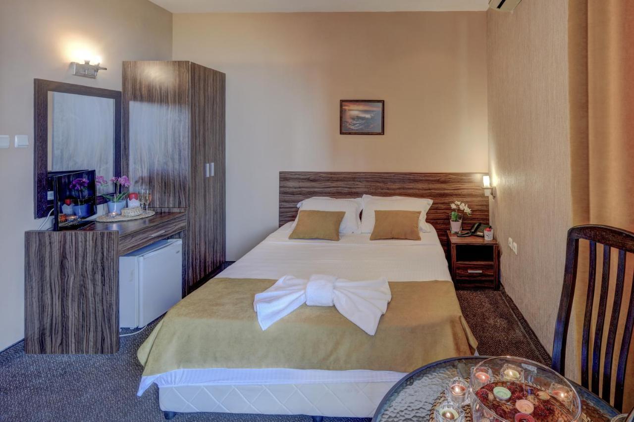 Ellinis Hotel Varna Exterior photo