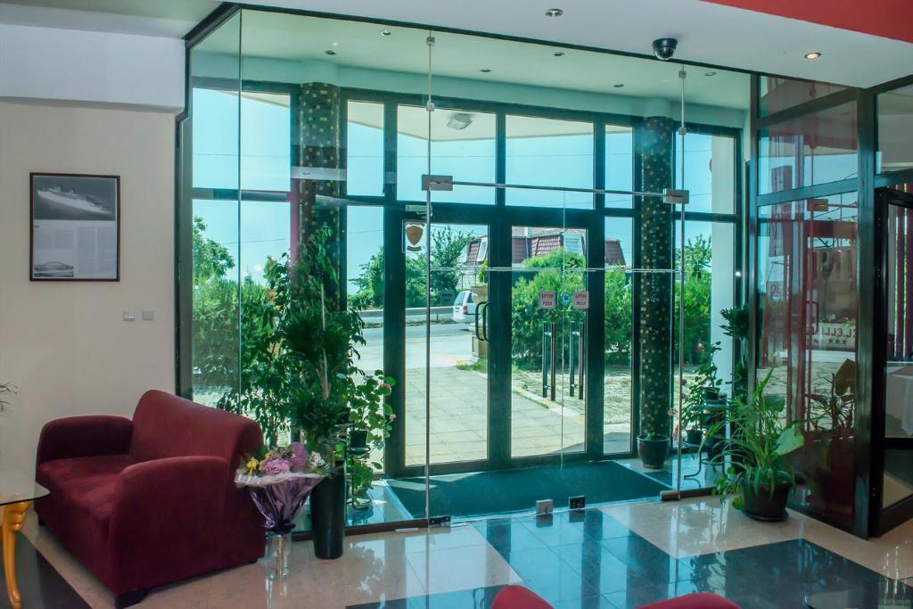 Ellinis Hotel Varna Exterior photo